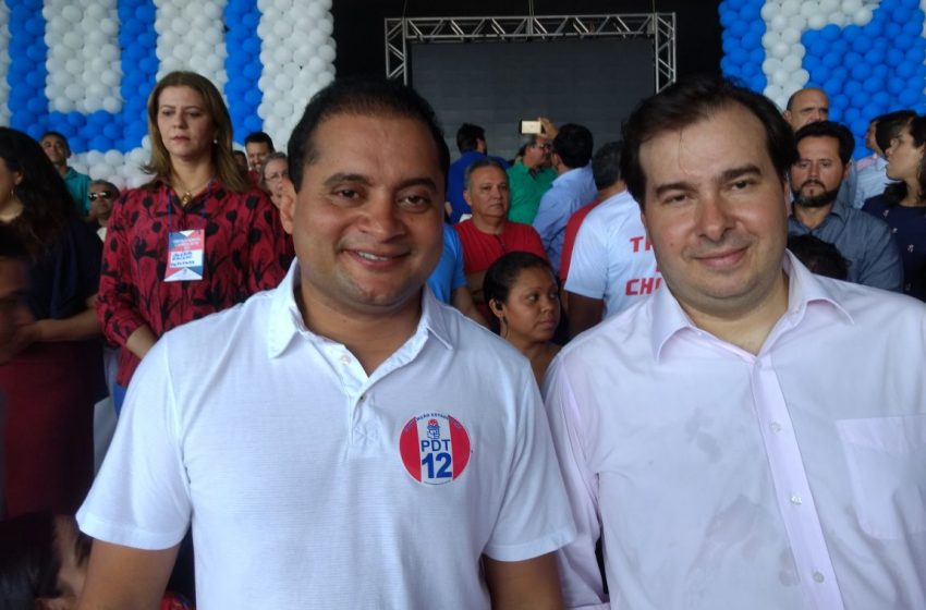  Rodrigo Maia e Ciro Gomes participam de lançamento de pré-candidatura de Weverton Rocha ao Senado