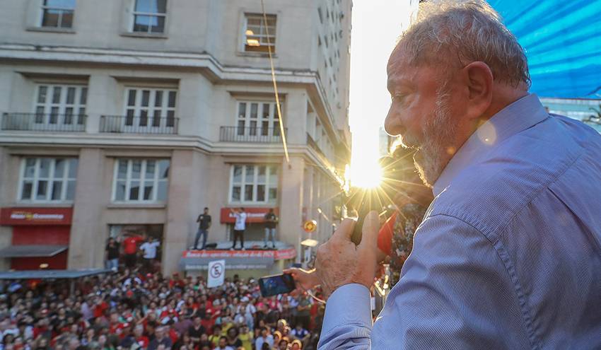  Lula diz que respeita, mas não aceita condenação