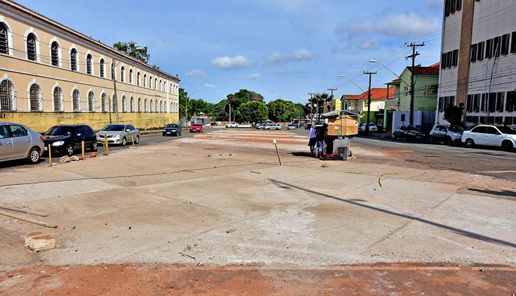  Paradas de ônibus mudam na Deodoro