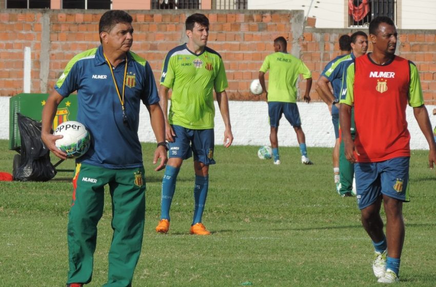  Flávio Araújo volta ao Sampaio pela 4ª vez