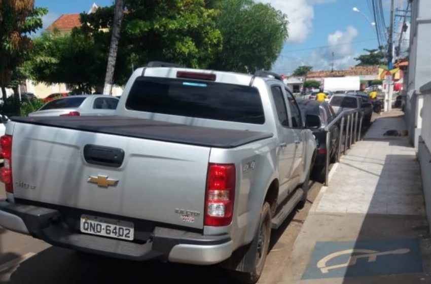  Vereador de Codó é flagrado com carro roubado