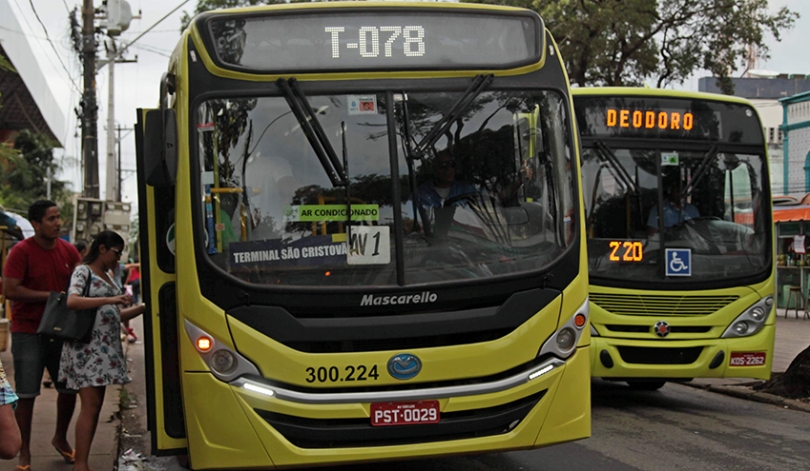  Ônibus recebem higienização em prevenção ao coronavírus