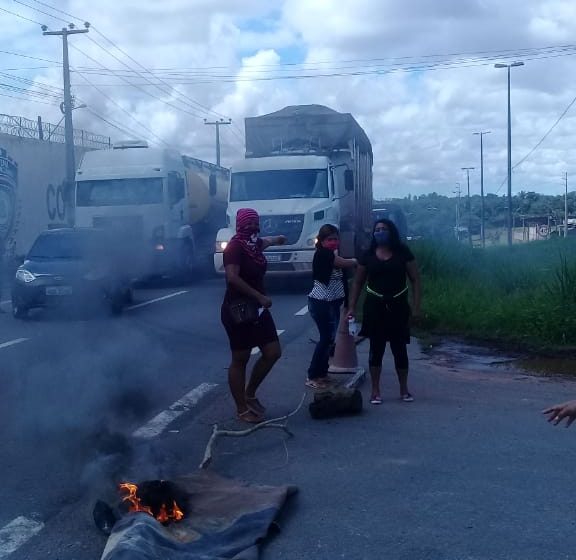  Familiares de presos protestam