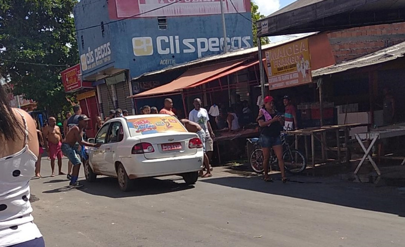  Homem morre a tiros na feira do Maiobão