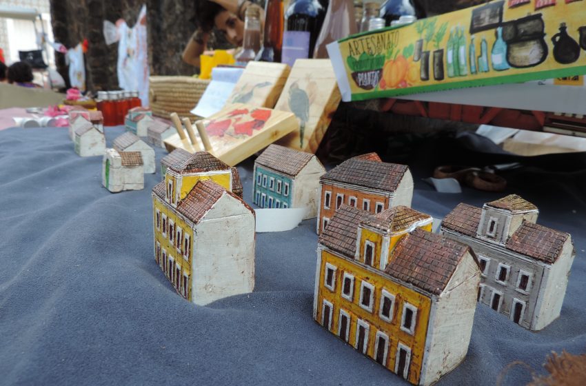  Feira Livre Cultural movimenta a cidade de Alcântara (MA)