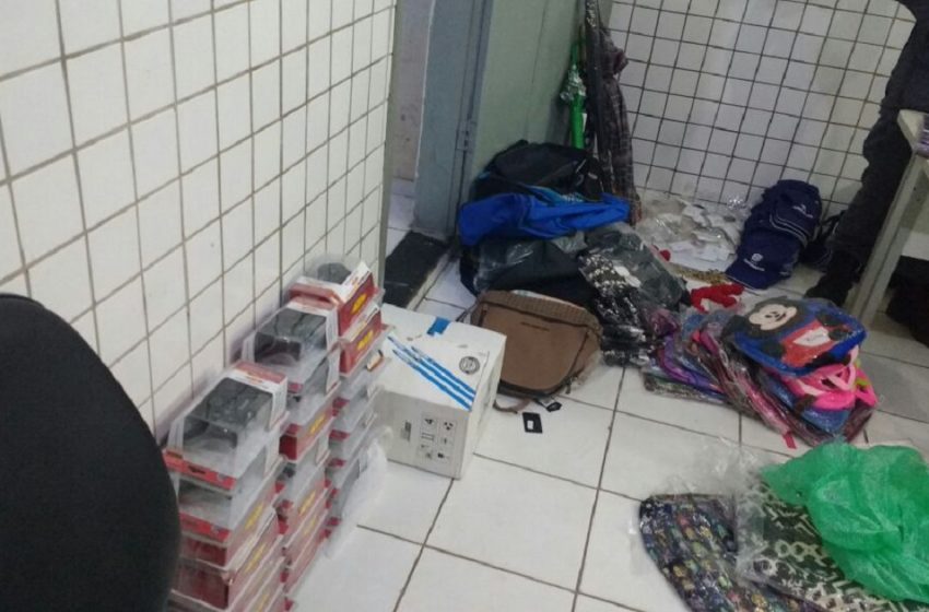  Homem é preso com produtos de carga roubada