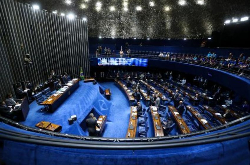  Denúncia contra Temer e retorno de Aécio serão destaques no Congresso