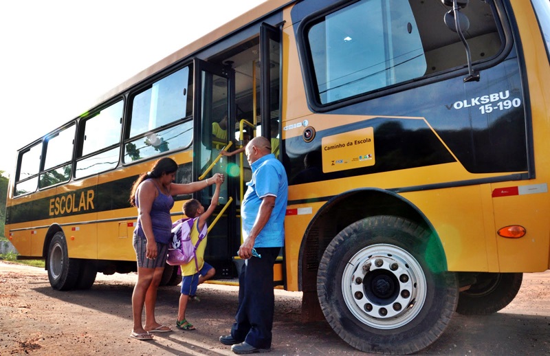  MP-MA cobra ônibus escolar para alunos da zona rural de Buritirana