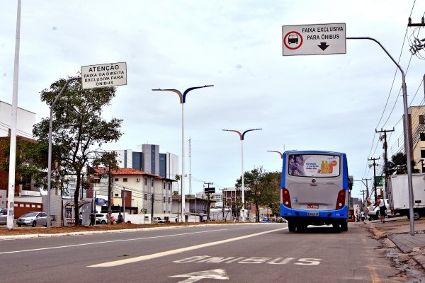  Fiscalização de faixas exclusivas para ônibus teve início nesta sexta-feira