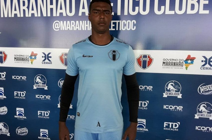  MAC contrata goleiro