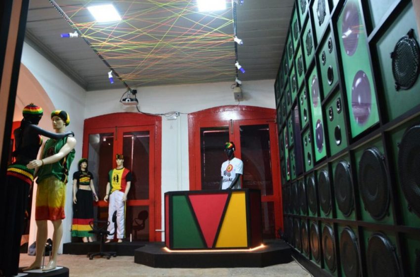  Museu faz visitante se sentir dentro de clube de reggae