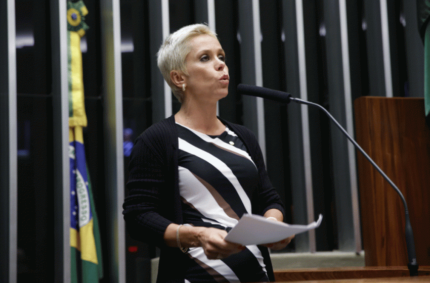  Nomeação de Cristiane Brasil para o Ministério do Trabalho é suspensa