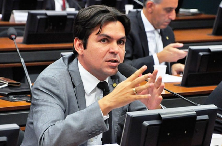  Victor Mendes é o deputado maranhense mais presente em sessões na Câmara