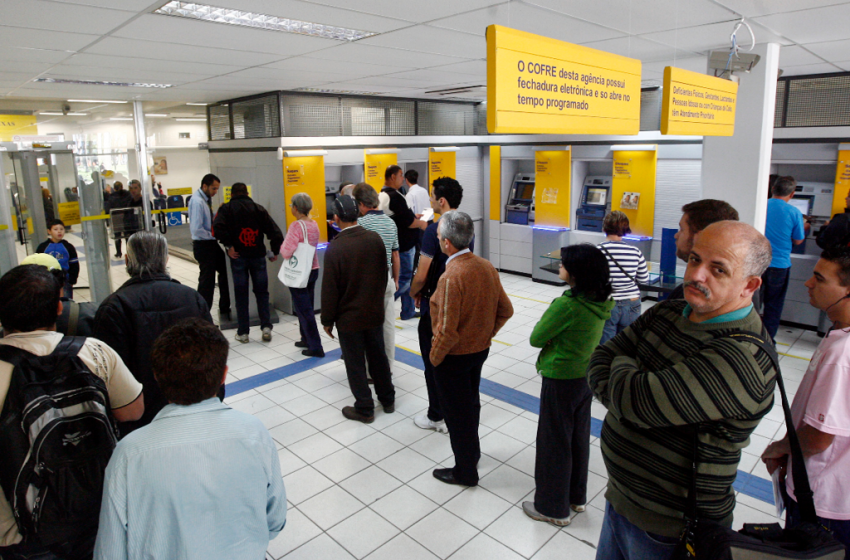  Bancos devem atender cliente em tempo máximo de 30 minutos