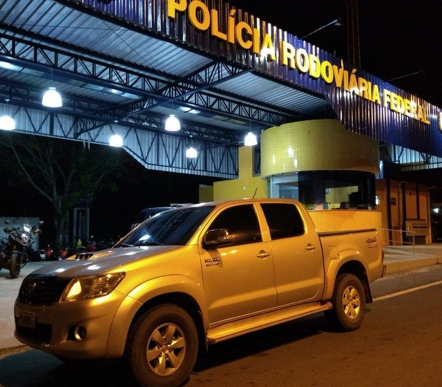  Hilux roubada é recuperada na BR-316