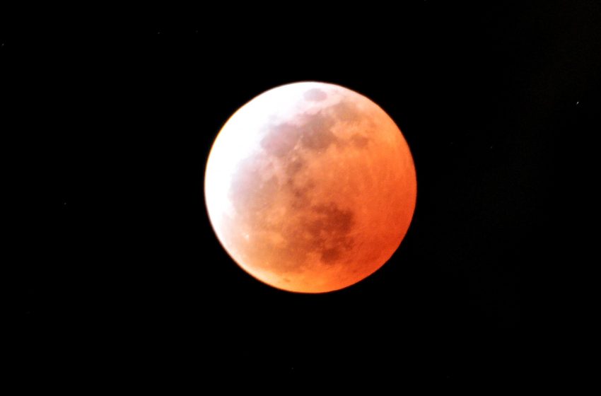  Saiba como acompanhar o maior eclipse lunar do século que ocorre hoje (27)