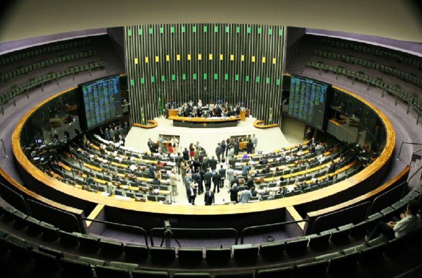  75% dos deputados federais devem se reeleger