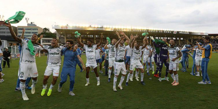  Palmeiras conquista o seu 10º título do campeonato brasileiro de futebol