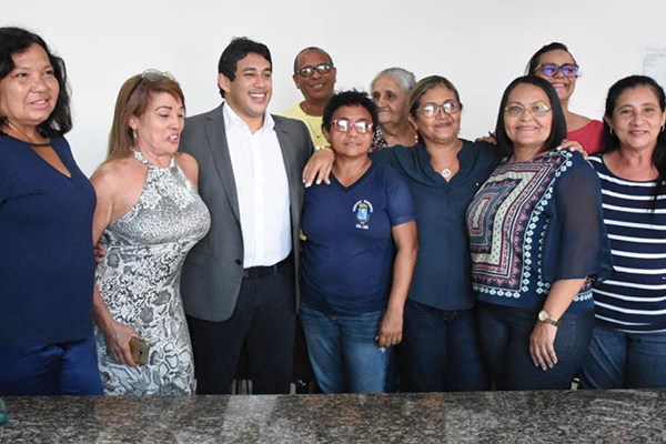  Osmar Filho conversa com servidores