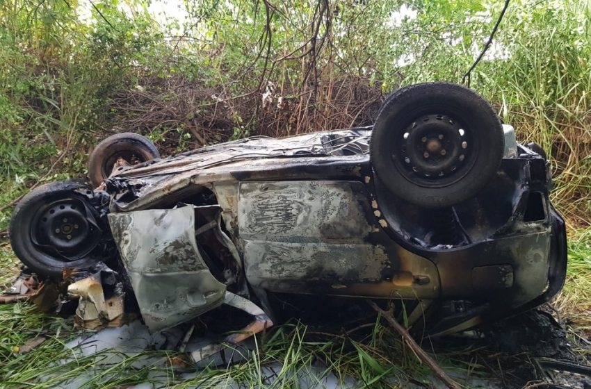  Colisão provoca tombamento e incêndio