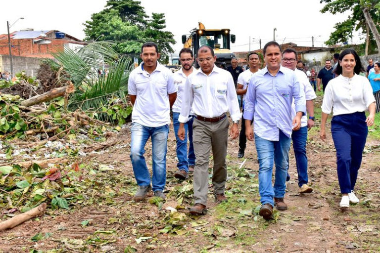  Bairro da Divinéia recebe drenagem profunda