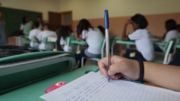  Escolas devem ter volta escalonada com aulas presenciais e a distância