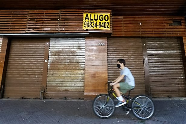  522 mil empresas fecharam as portas em função da pandemia, aponta IBGE