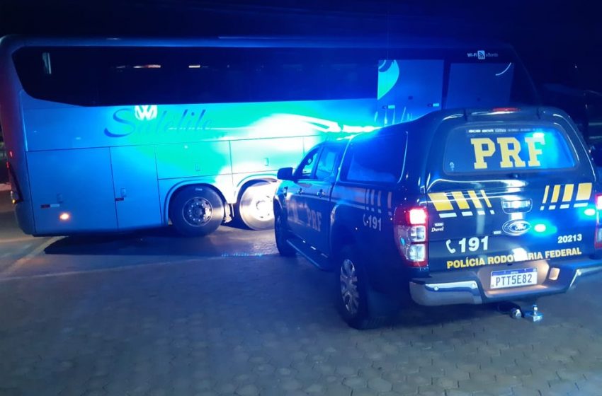  PRF prende passageiro com mandado de prisão na BR-010