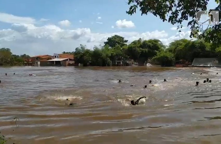  Jovem morre após desabamento de ponte metálica em Bacabal