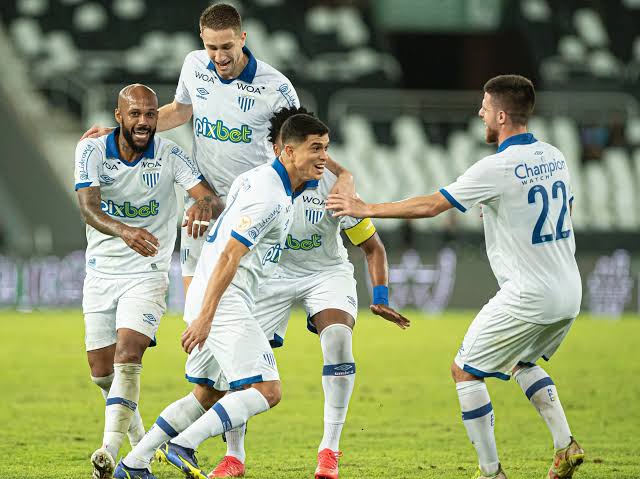  Botafogo perde para o Avaí e chega a quarta derrota seguida no Brasileiro