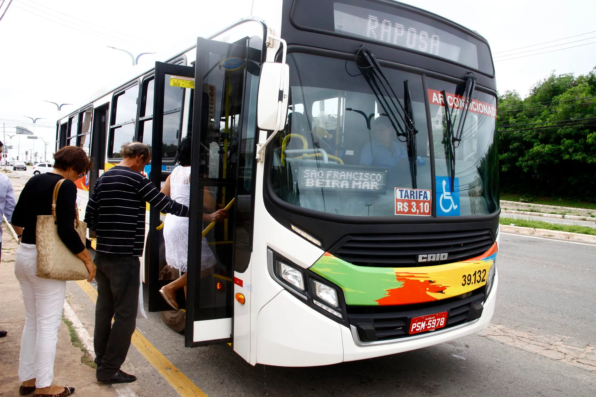  Lei  garante passagem intermunicipal gratuita a portadores de câncer, aids, doenças renais e cardíacas no Maranhão