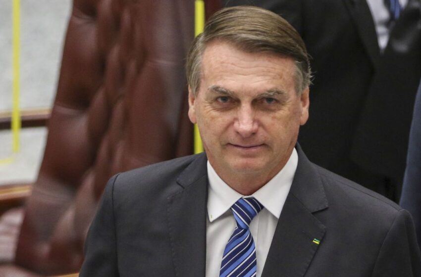  Presidente Bolsonaro renova concessões da Rede Globo, Band e Record