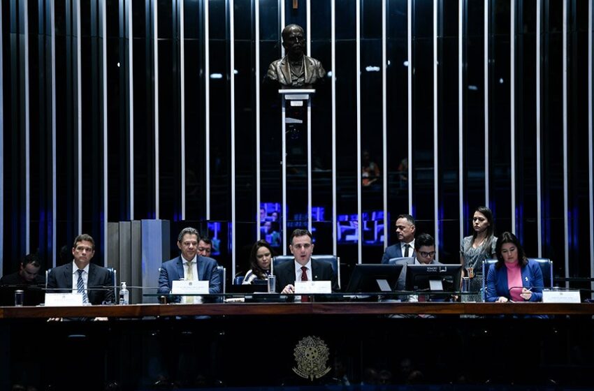  Juros: senadores reforçam compromisso com regra fiscal e reforma tributária